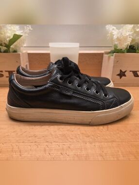 Taos Plim Soul Lux Lace-up Sneakers Black Leather Womens Sz 7.5